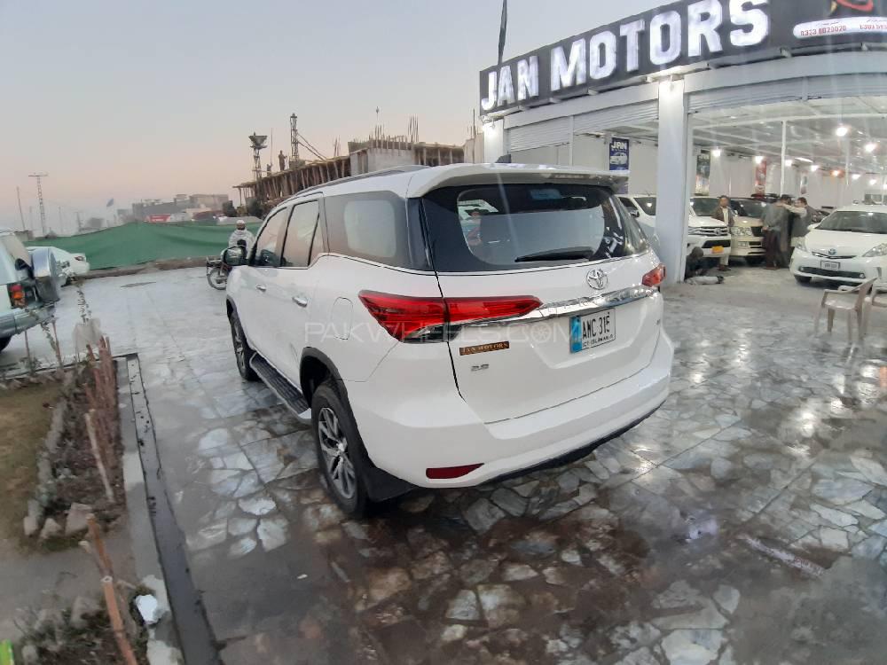 Toyota Fortuner 2019 for Sale in Peshawar Toyota Fortuner 2019 for Sale in Peshawar Image-4