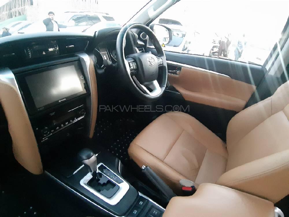 Toyota Fortuner 2019 for Sale in Peshawar Toyota Fortuner 2019 for Sale in Peshawar Image-11