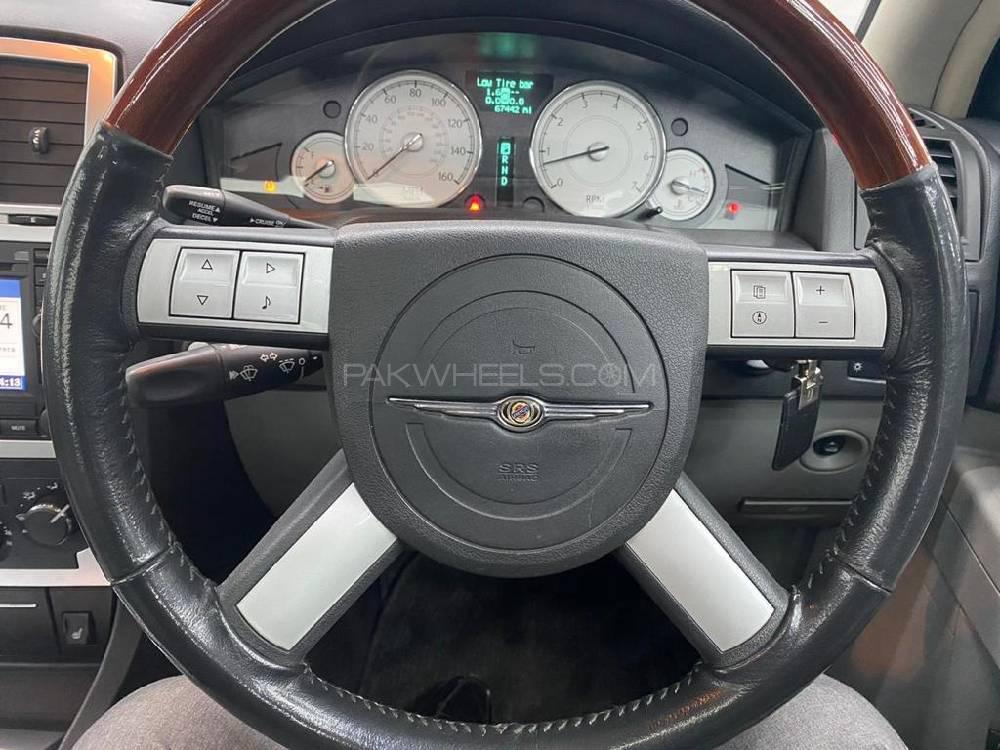 کرائسلر 300 سی 2006 for Sale in اسلام آباد کرائسلر 300 سی 2006 for Sale in اسلام آباد Image-11
