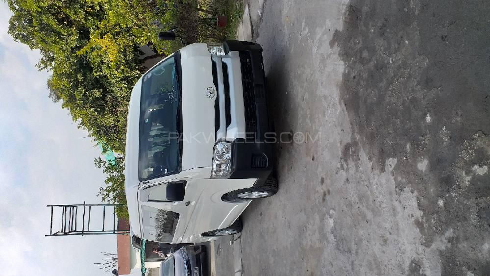 Toyota Hiace 2015 for Sale in Attock Image-1