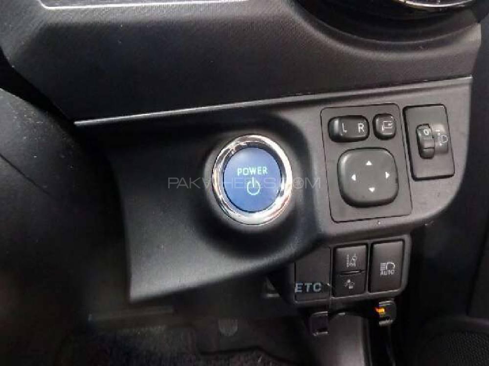 ٹویوٹا اکوا 2017 for Sale in پشاور ٹویوٹا اکوا 2017 for Sale in پشاور Image-2