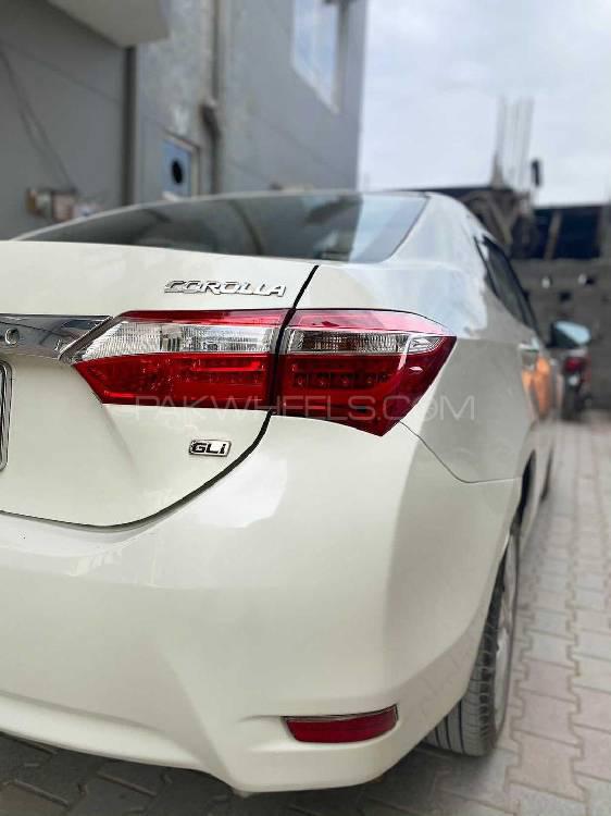 Toyota Corolla 2015 for Sale in Peshawar Toyota Corolla 2015 for Sale in Peshawar Image-2