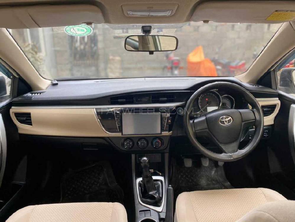 Toyota Corolla 2015 for Sale in Peshawar Toyota Corolla 2015 for Sale in Peshawar Image-7