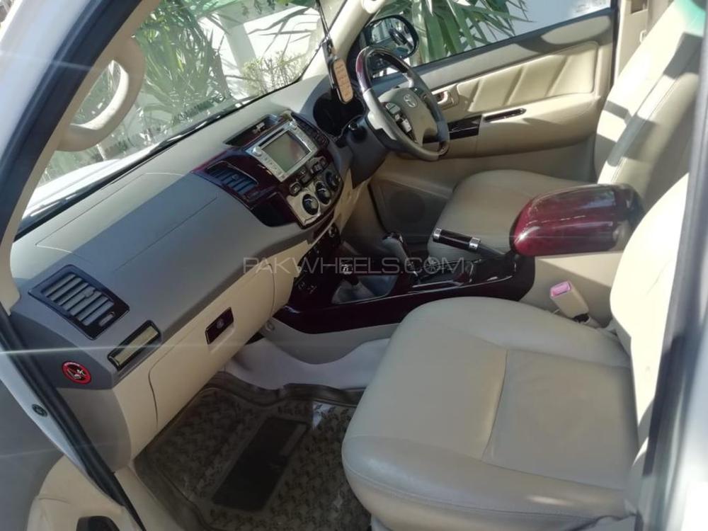 ٹویوٹا ہائیلکس 2012 for Sale in اسلام آباد ٹویوٹا ہائیلکس 2012 for Sale in اسلام آباد Image-5