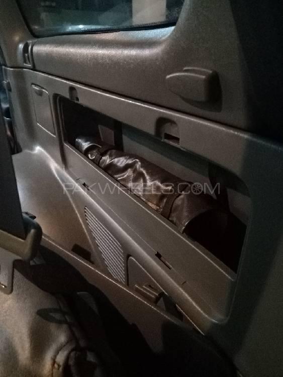 Toyota Land Cruiser 1999 for Sale in Lahore Toyota Land Cruiser 1999 for Sale in Lahore Image-8