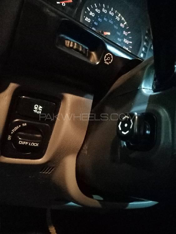 Toyota Land Cruiser 1999 for Sale in Lahore Toyota Land Cruiser 1999 for Sale in Lahore Image-15