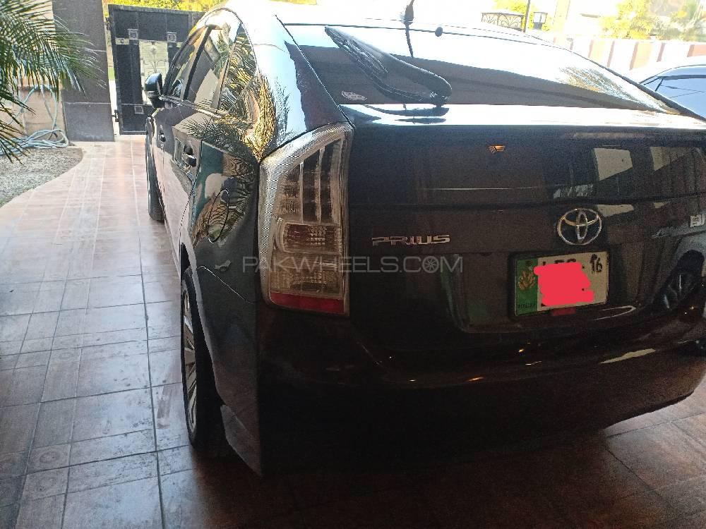 Toyota Prius 2011 for Sale in Lahore Toyota Prius 2011 for Sale in Lahore Image-8