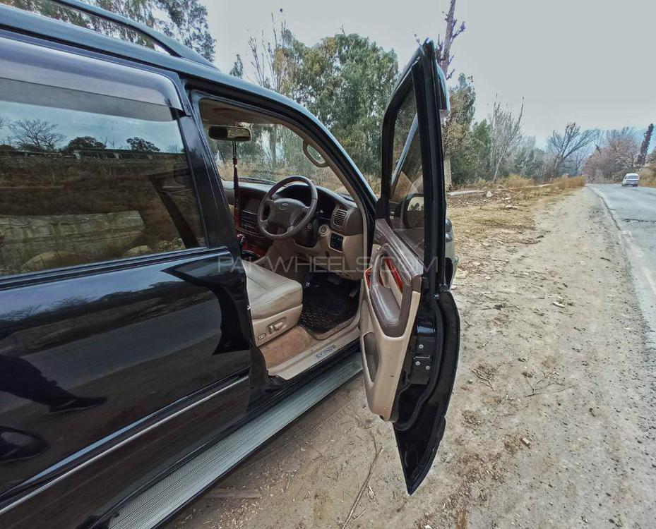 ٹویوٹا لینڈ کروزر 2001 for Sale in مانسہرہ ٹویوٹا لینڈ کروزر 2001 for Sale in مانسہرہ Image-15