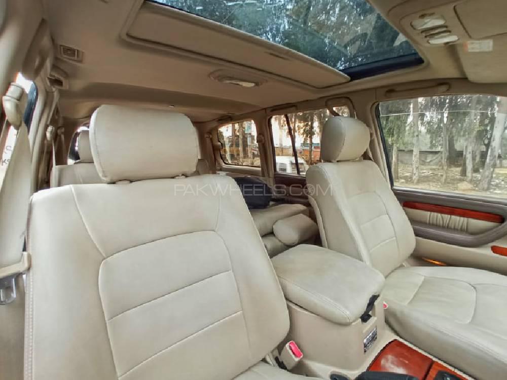 ٹویوٹا لینڈ کروزر 2001 for Sale in مانسہرہ ٹویوٹا لینڈ کروزر 2001 for Sale in مانسہرہ Image-14