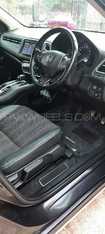 Honda Vezel 2017 for Sale in Rawalpindi Honda Vezel 2017 for Sale in Rawalpindi Image-5