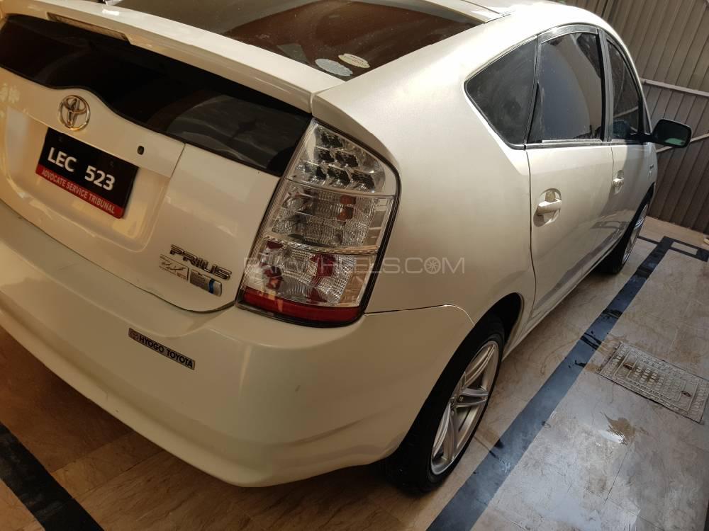 Toyota Prius 2008 for Sale in Peshawar Image-1
