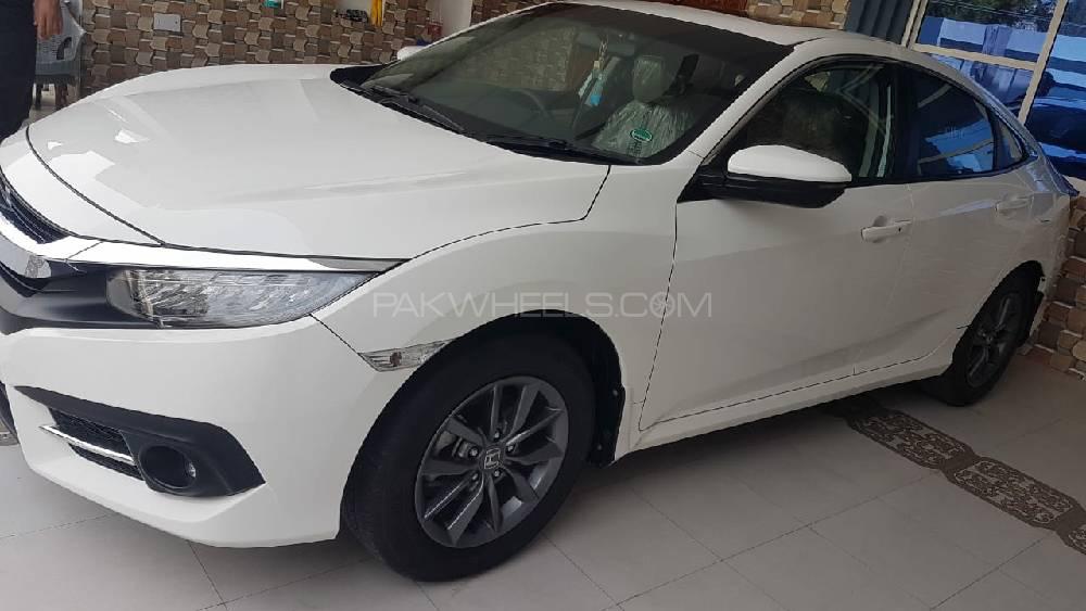 Honda Civic 2020 for Sale in Pir mahal Honda Civic 2020 for Sale in Pir mahal Image-8