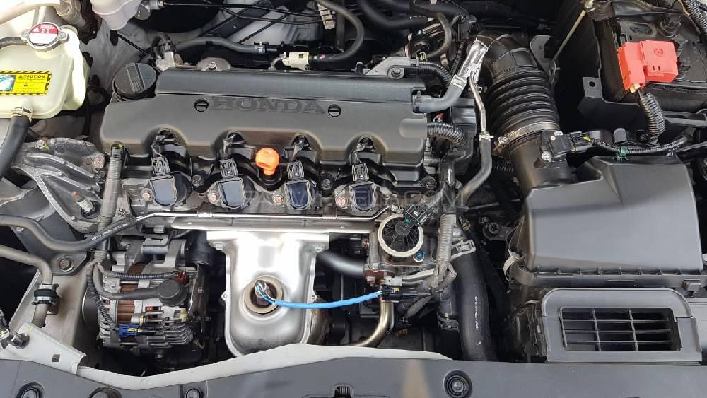 Honda Civic 2020 for Sale in Pir mahal Honda Civic 2020 for Sale in Pir mahal Image-6