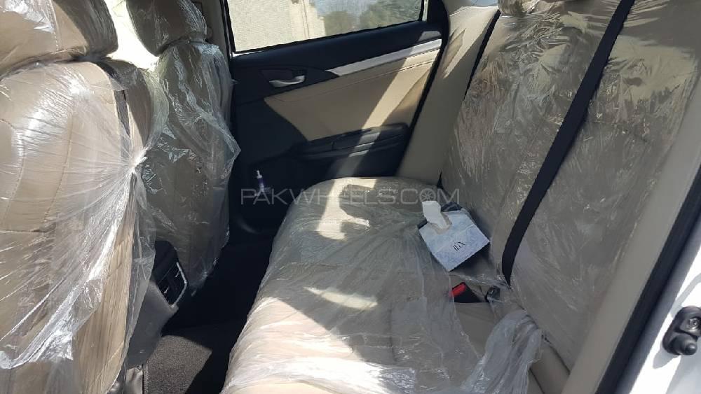 Honda Civic 2020 for Sale in Pir mahal Honda Civic 2020 for Sale in Pir mahal Image-15
