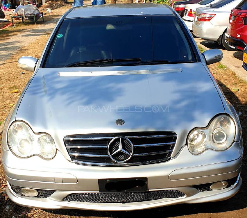 Mercedes Benz C Class 2004 for Sale in Islamabad Image-1