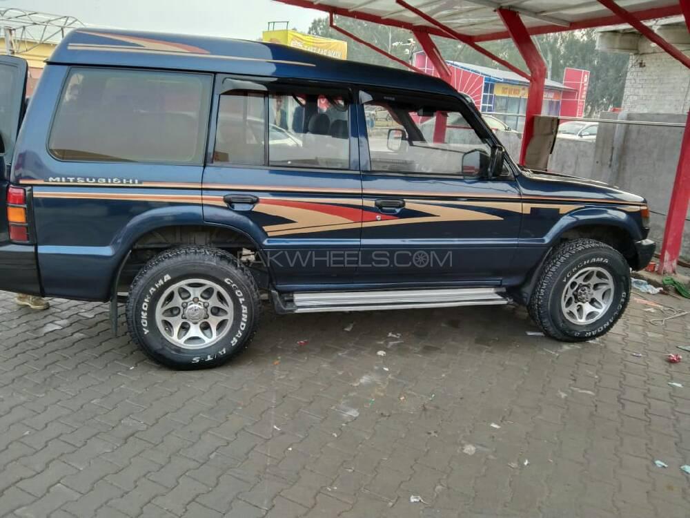 مٹسوبیشی پجیرو 1997 for Sale in اسلام آباد مٹسوبیشی پجیرو 1997 for Sale in اسلام آباد Image-6