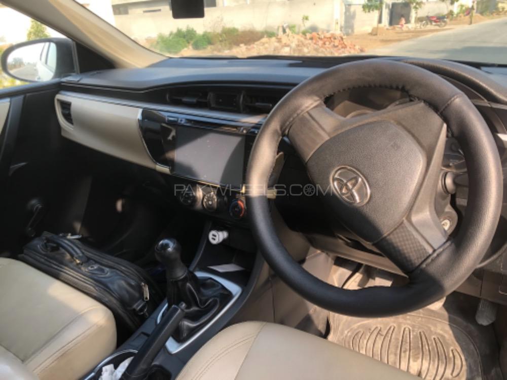 Toyota Corolla 2017 for Sale in Lahore Toyota Corolla 2017 for Sale in Lahore Image-5