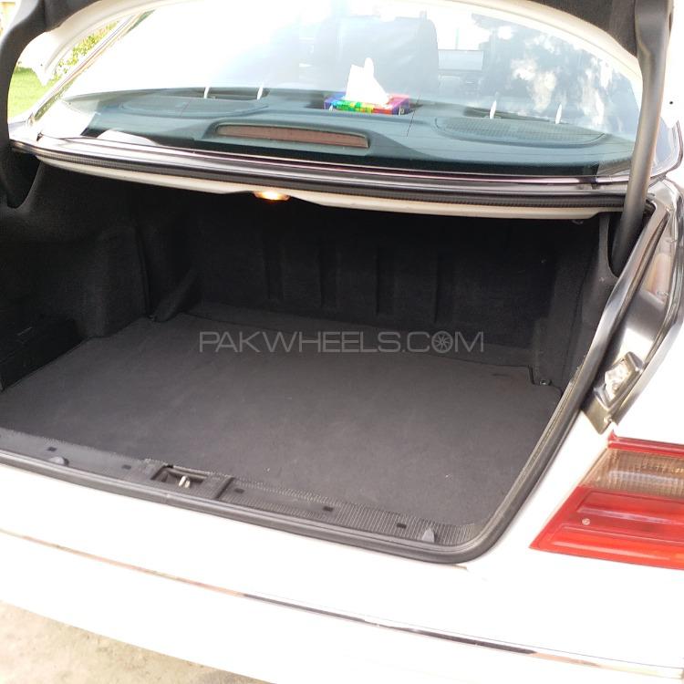 Mercedes Benz E Class 2000 for Sale in Rawalpindi Mercedes Benz E Class 2000 for Sale in Rawalpindi Image-2