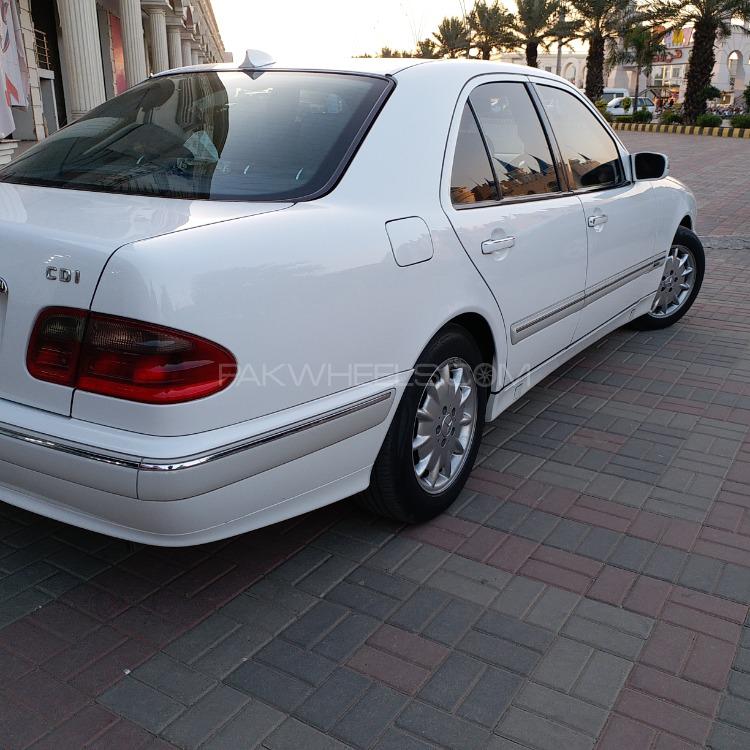 Mercedes Benz E Class 2000 for Sale in Rawalpindi Mercedes Benz E Class 2000 for Sale in Rawalpindi Image-6