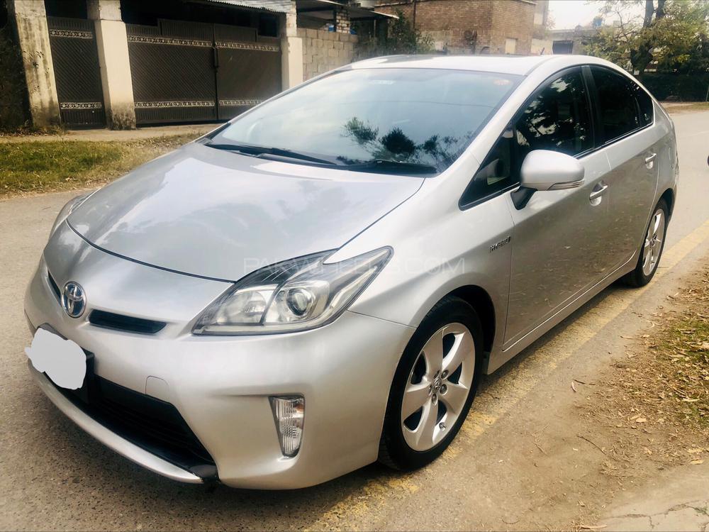 Toyota Prius 2014 for Sale in Islamabad Toyota Prius 2014 for Sale in Islamabad Image-2