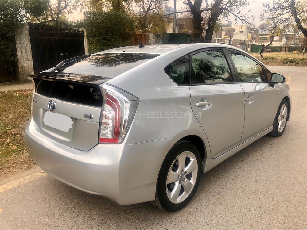 Toyota Prius 2014 for Sale in Islamabad Toyota Prius 2014 for Sale in Islamabad Image-4