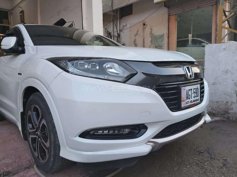 Honda Vezel 2015 for Sale in Multan Image-1