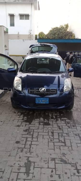 Toyota Vitz 2007 for Sale in Peshawar Image-1