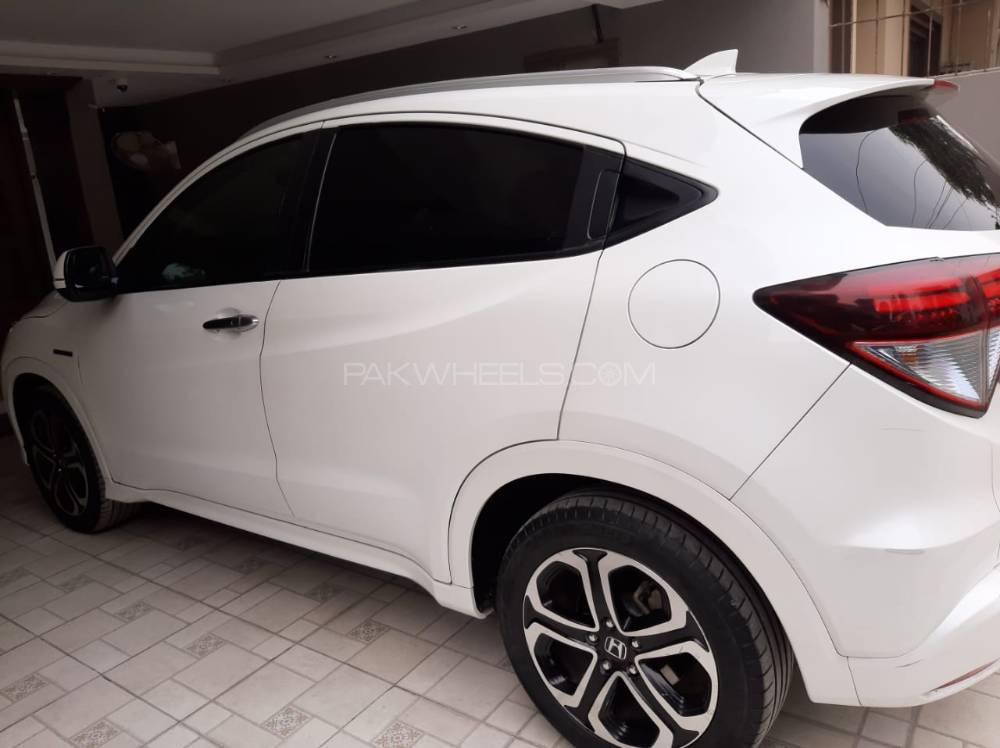 Honda Vezel 2014 for Sale in Lahore Image-1