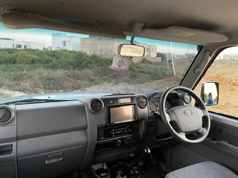 Toyota Land Cruiser 2014 for Sale in Karachi Toyota Land Cruiser 2014 for Sale in Karachi Image-10