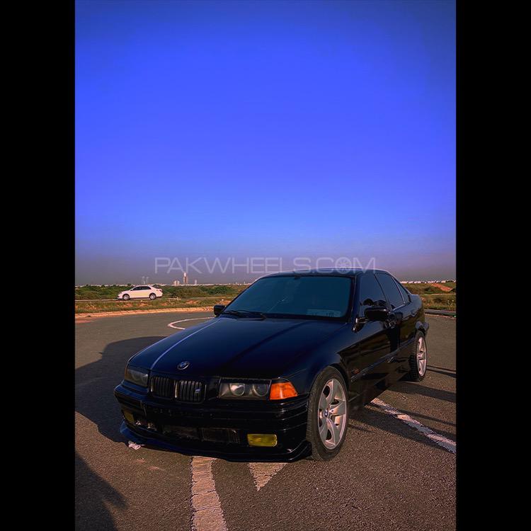 BMW 3 Series - 1995  Image-1