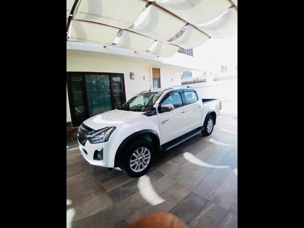 ازوزو ڈی-میکس 2020 for Sale in کراچی ازوزو ڈی-میکس 2020 for Sale in کراچی Image-2