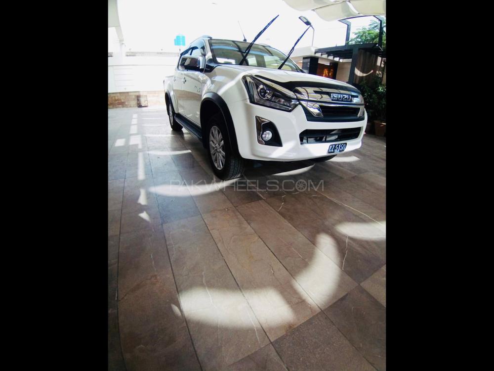 ازوزو ڈی-میکس 2020 for Sale in کراچی ازوزو ڈی-میکس 2020 for Sale in کراچی Image-5