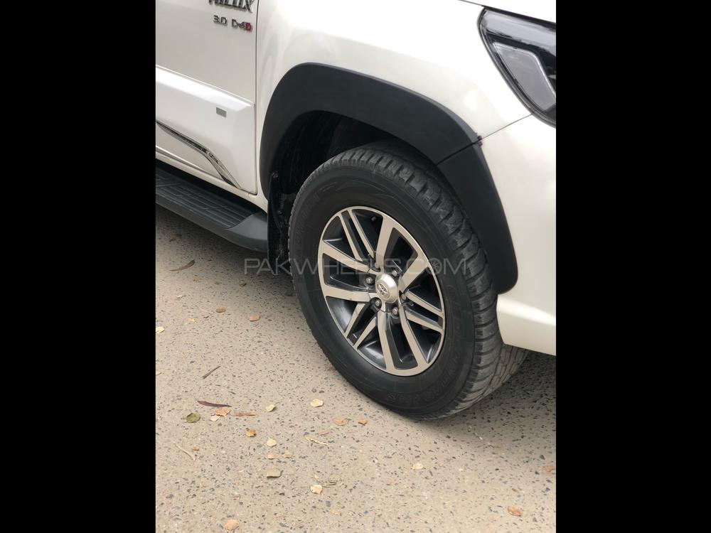 ٹویوٹا ہائیلکس 2017 for Sale in لاہور ٹویوٹا ہائیلکس 2017 for Sale in لاہور Image-4