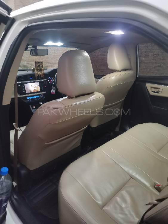 Toyota Corolla 2017 for Sale in Bahawalpur Toyota Corolla 2017 for Sale in Bahawalpur Image-9