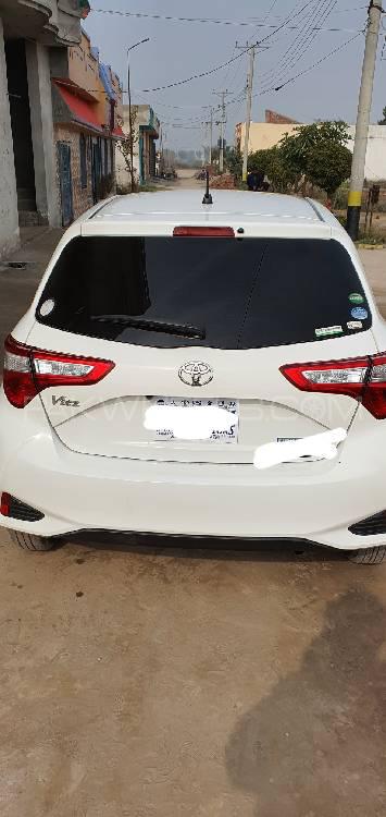 Toyota Vitz 2017 for Sale in Sialkot Toyota Vitz 2017 for Sale in Sialkot Image-2