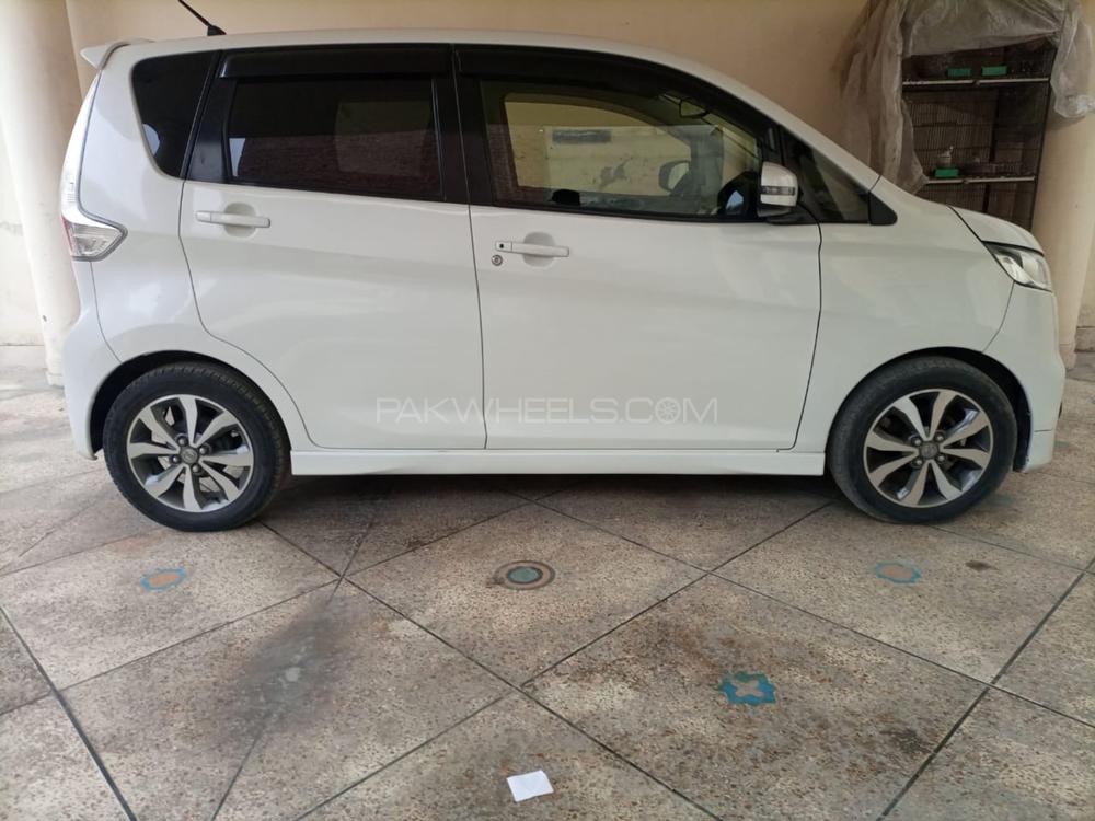 Nissan Dayz Highway Star 2013 for Sale in Faisalabad Nissan Dayz Highway Star 2013 for Sale in Faisalabad Image-3