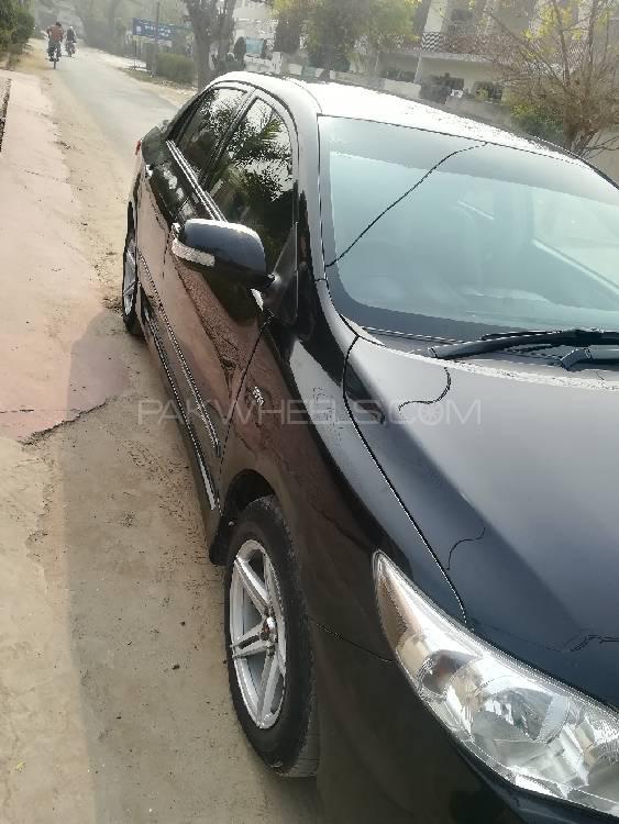 Toyota Corolla 2013 for Sale in Sahiwal Image-1