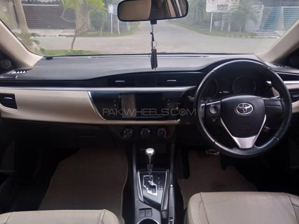 Toyota Corolla 2015 for Sale in Lahore Toyota Corolla 2015 for Sale in Lahore Image-8