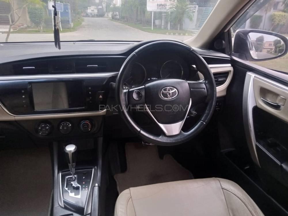 Toyota Corolla 2015 for Sale in Lahore Toyota Corolla 2015 for Sale in Lahore Image-10