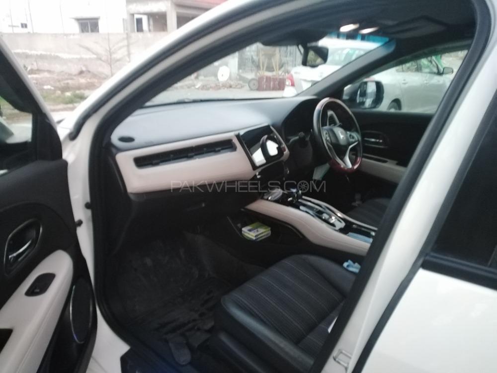 Honda Vezel 2015 for Sale in Lahore Honda Vezel 2015 for Sale in Lahore Image-3