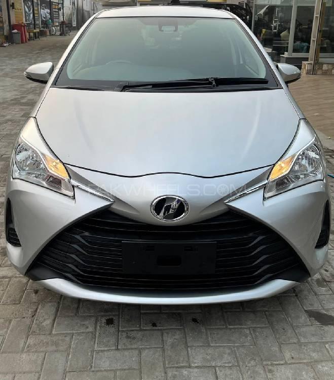 Toyota Vitz 2017 for Sale in Lahore Image-1