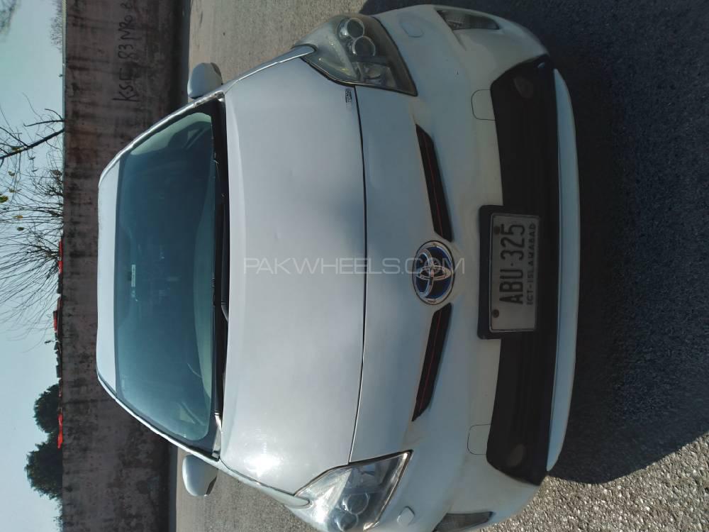 Toyota Prius 2012 for Sale in Islamabad Image-1