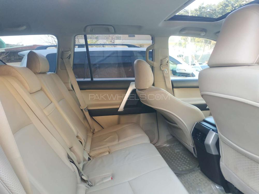 Toyota Prado 2010 for Sale in Islamabad Toyota Prado 2010 for Sale in Islamabad Image-11