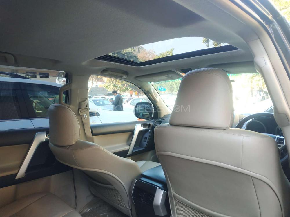 Toyota Prado 2010 for Sale in Islamabad Toyota Prado 2010 for Sale in Islamabad Image-12