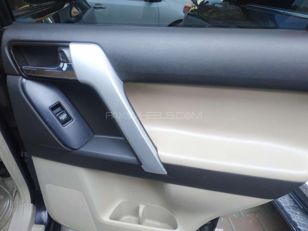 Toyota Prado 2010 for Sale in Islamabad Toyota Prado 2010 for Sale in Islamabad Image-13