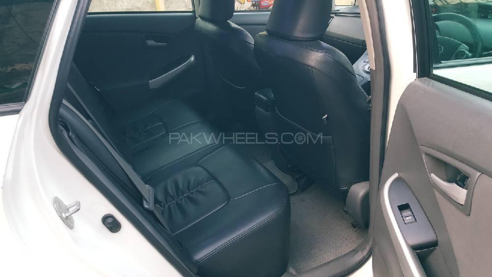 Toyota Prius 2011 for Sale in Lahore Toyota Prius 2011 for Sale in Lahore Image-13