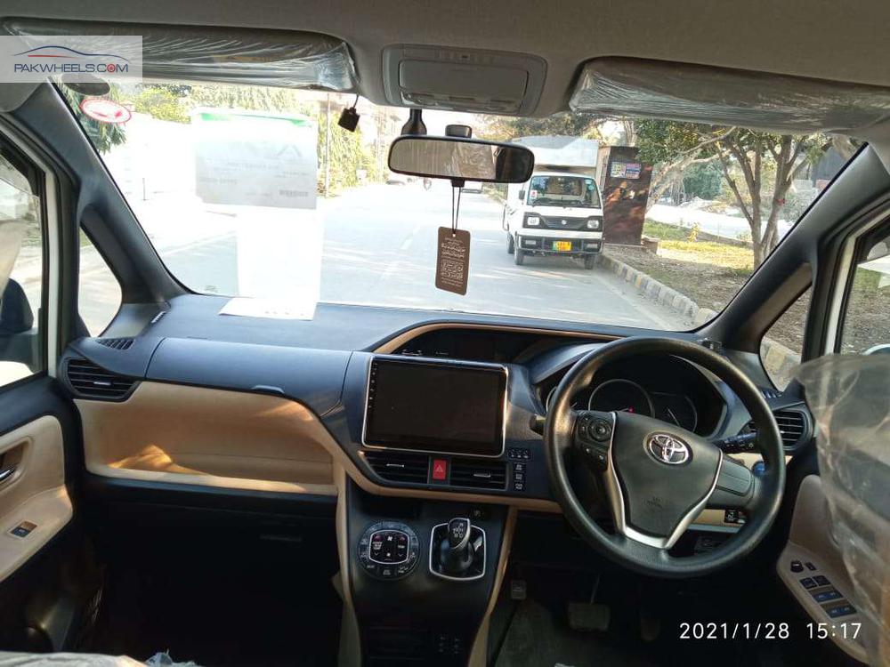Toyota Noah 2014 for Sale in Lahore Toyota Noah 2014 for Sale in Lahore Image-7