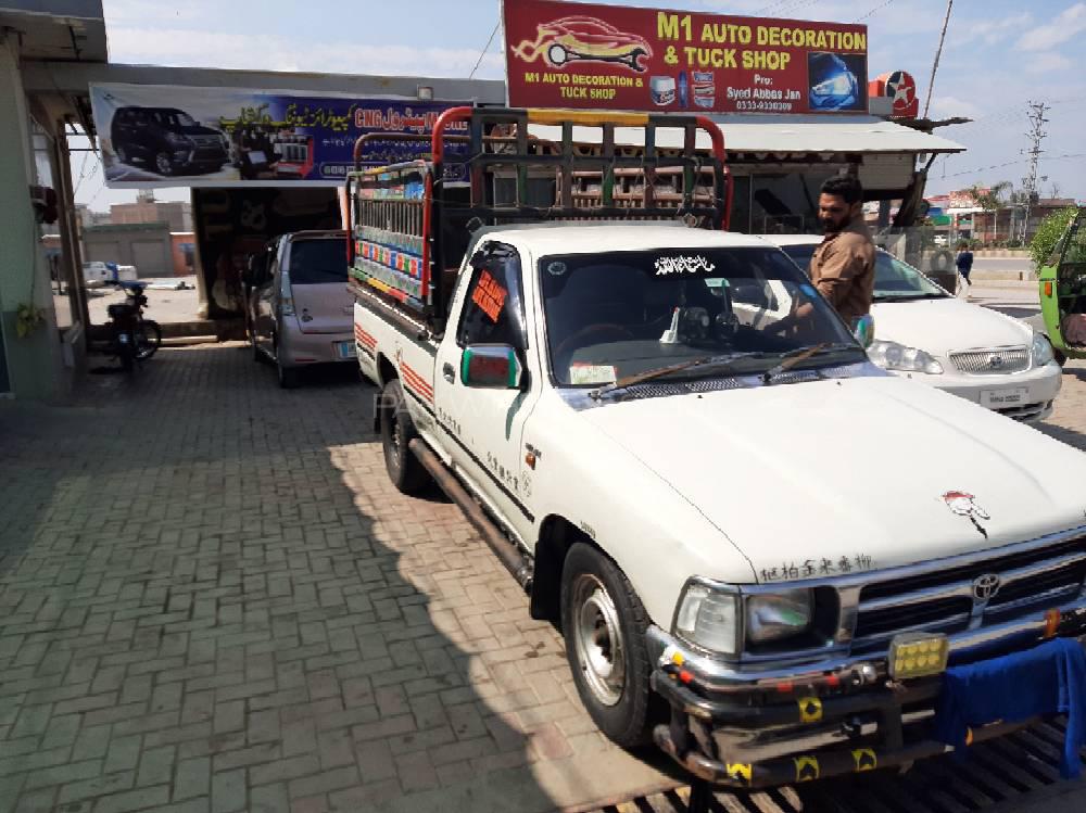 Toyota Pickup 1990 for Sale in Peshawar Toyota Pickup 1990 for Sale in Peshawar Image-2