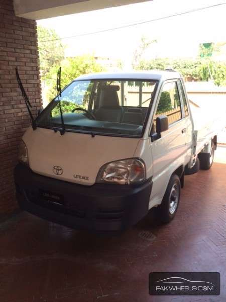 Toyota Lite Ace 2004 for Sale in Lahore Image-1