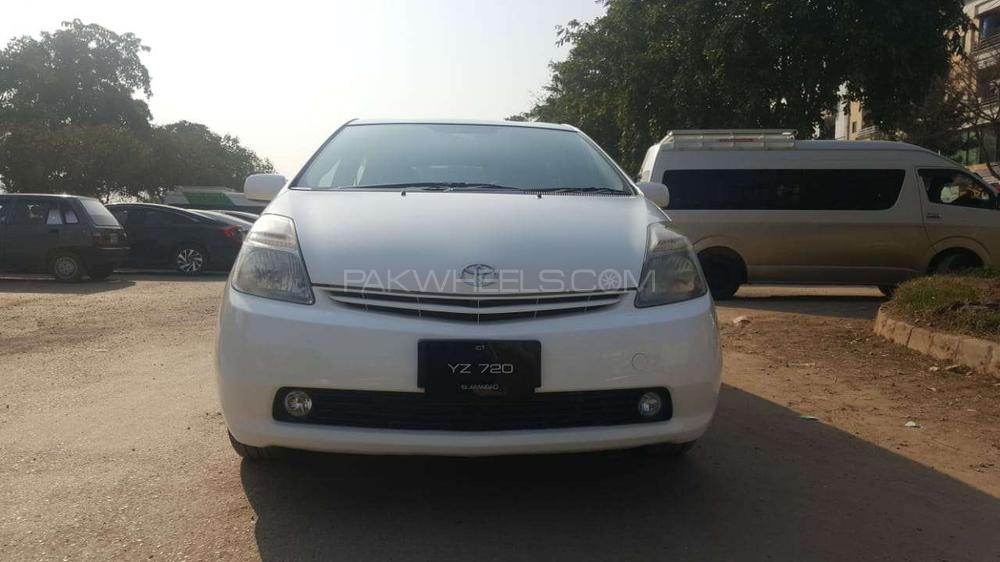 Toyota Prius 2010 for Sale in Islamabad Image-1